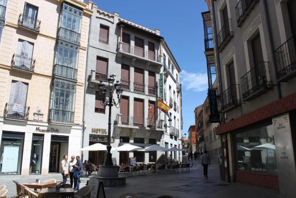 Hotel Rey Nino Ávila Extérieur photo